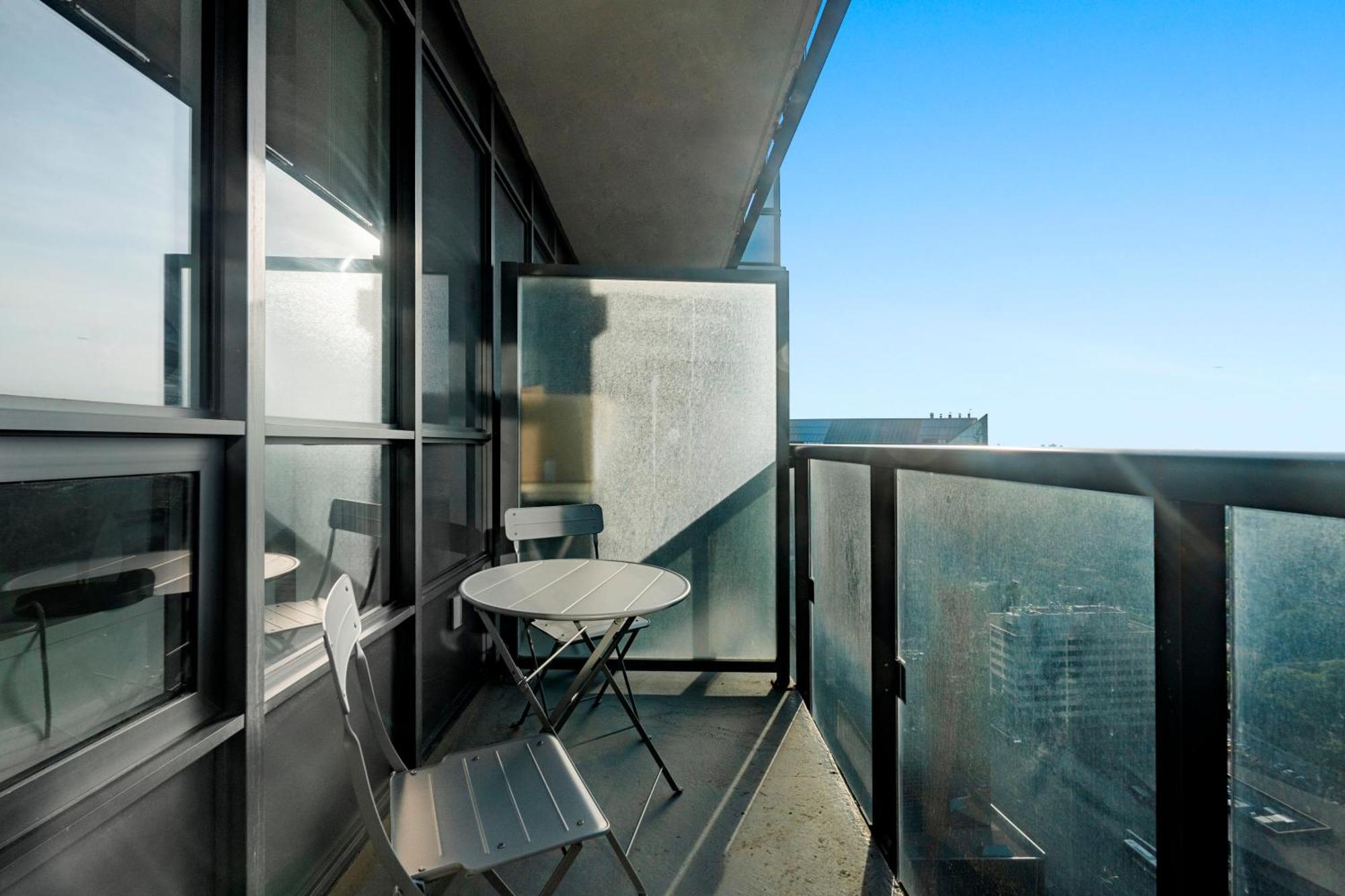 Globalstay Modern Apartments In North York Skyscraper تورونتو المظهر الخارجي الصورة
